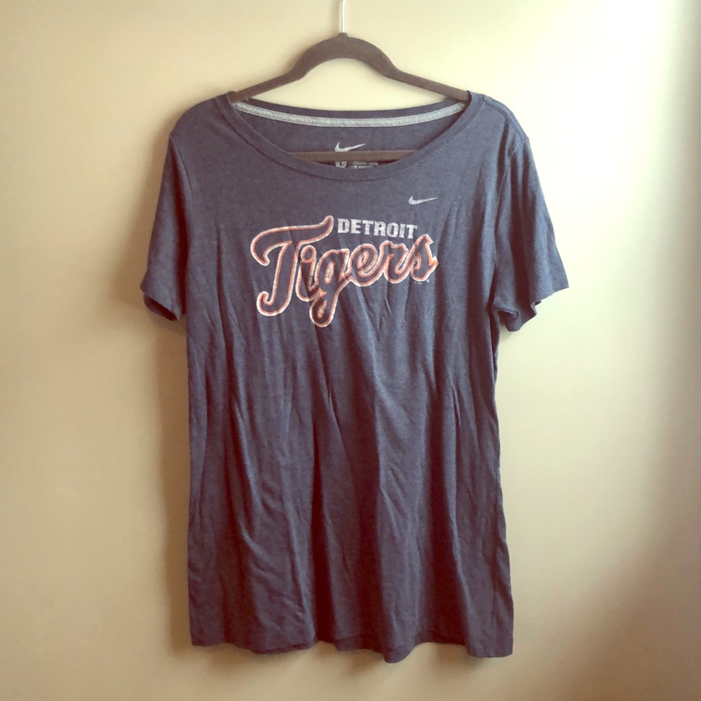 Worn once Detroit Tigers Nike Top Size Large